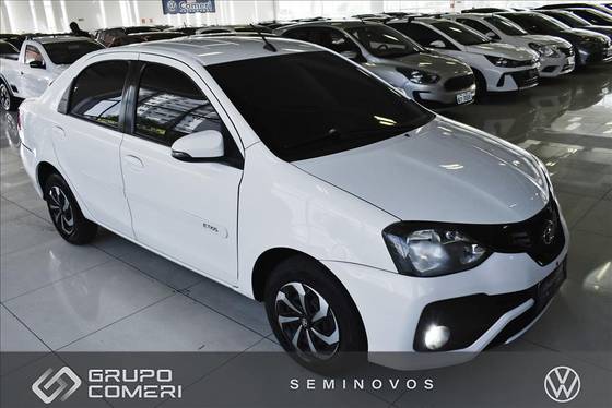 TOYOTA ETIOS 1.5 X PLUS SEDAN 16V FLEX 4P AUTOMÁTICO TOYOTA ETIOS 1.5 X PLUS SEDAN 16V FLEX 4P AUTOMÁTICO